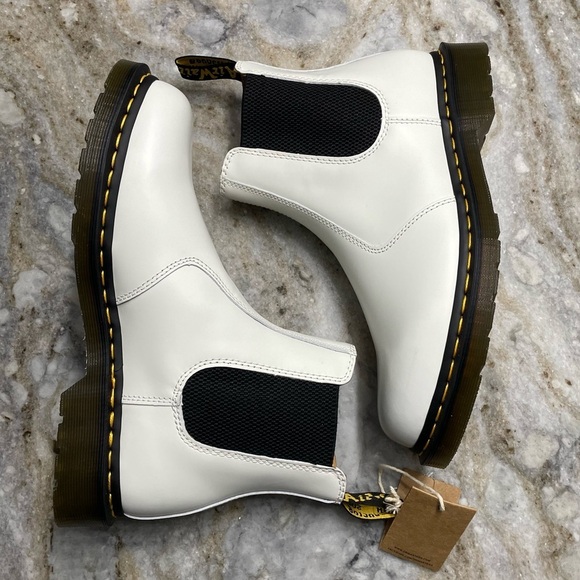 New Dr.Martens 2976 YELLOW STITCH SMOOTH LEATHER CHELSEA BOOTS M10 L11 in White - Picture 7 of 12